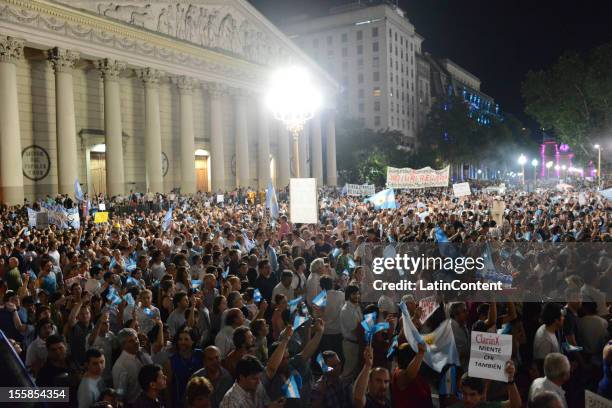 Argentinian citizens march in a protest against the government of Cristina Kirchner at Plaza de Mayo on November 08, 2012 in Buenos Aires, Argentina....