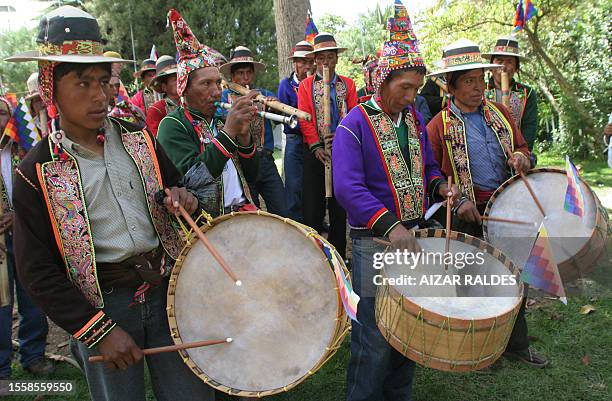 Native American Drum Photos and Premium High Res Pictures - Getty Images