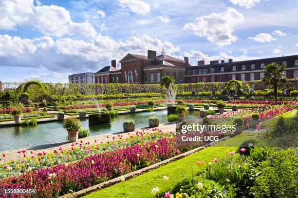 1,027 Sunken Gardens Stock Photos, High-Res Pictures, and Images ...