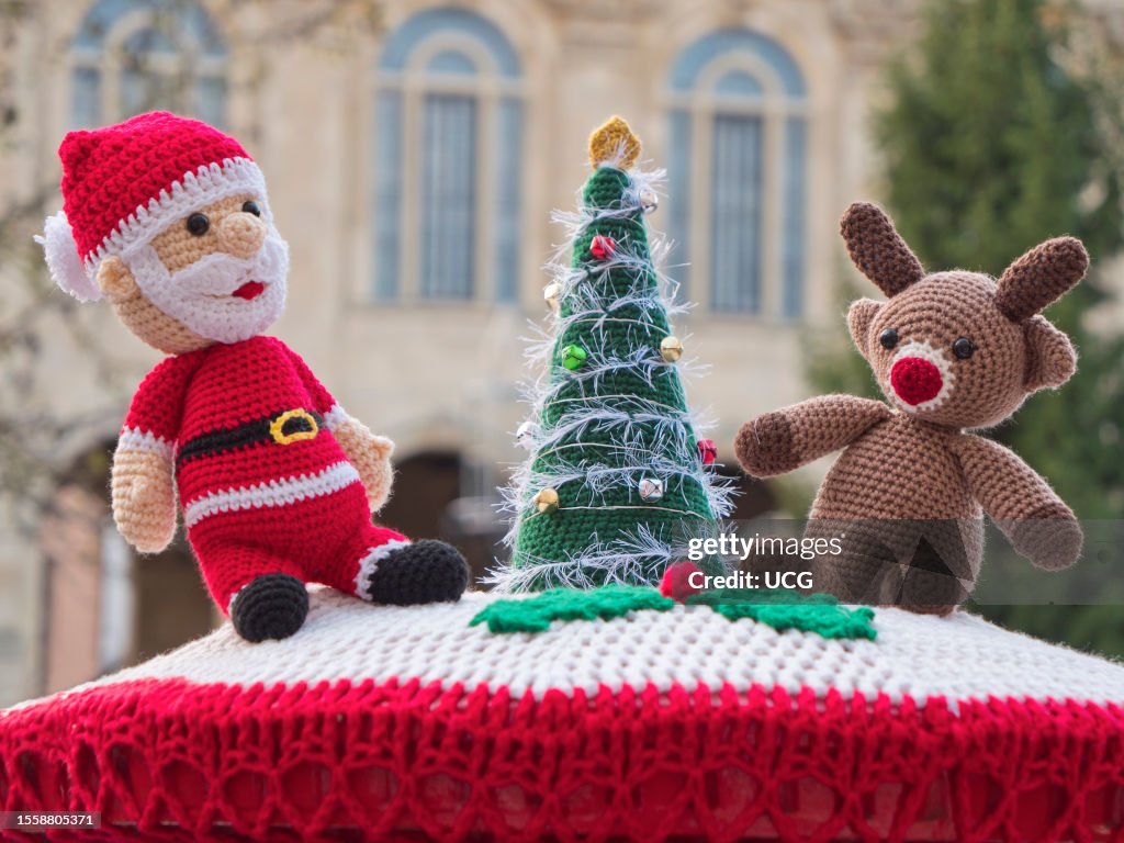 Knitted Christmas decoration for a post box in Market Place, Abingdon