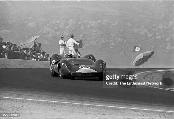 Times Grand Prix - Riverside. Jim Clark of Team Lotus drives his Ford powered Lotus 30 to a third place finish.