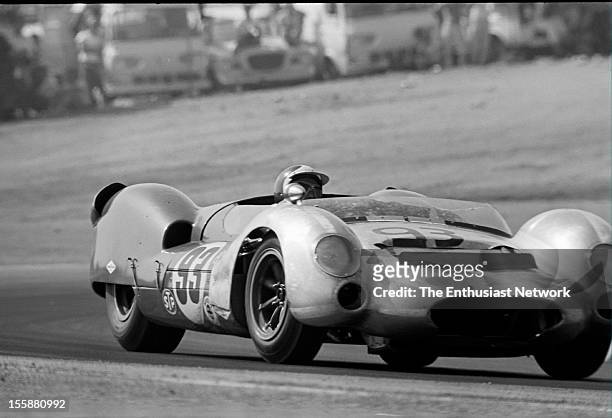 Times Grand Prix - Riverside. Bob Bondurant of Shelby American driving a Ford Powered Cooper Monaco-King Cobra.