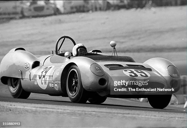 Times Grand Prix - Riverside. Charles Cox of Shelby American driving a Ford Powered Cooper Monaco-King Cobra.