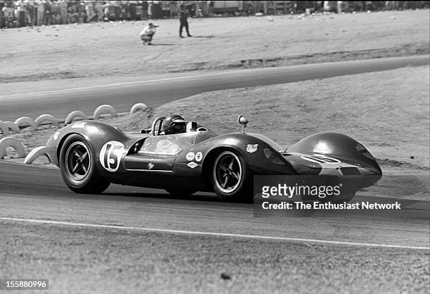 Times Grand Prix - Riverside. Jim Clark of Team Lotus driving his Ford Powered Lotus 30 to a third place finish.
