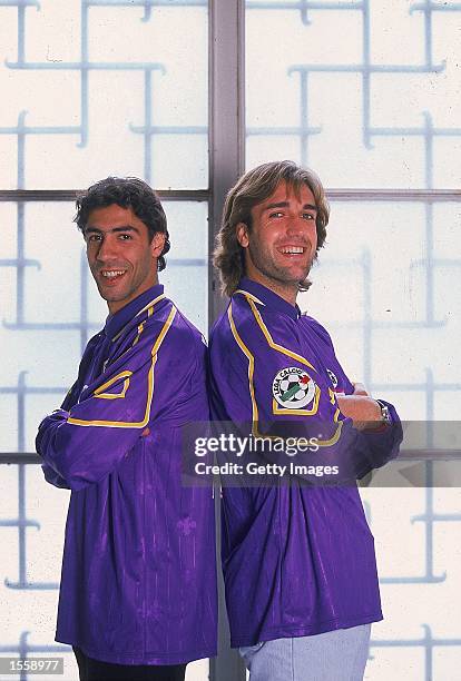Portrait of Rui Costa and Gabriel Batistuta of Fiorentina taken during a Portuguese sport photocall in Lisbon, Portugal. Picture by Nuno Correia. \...