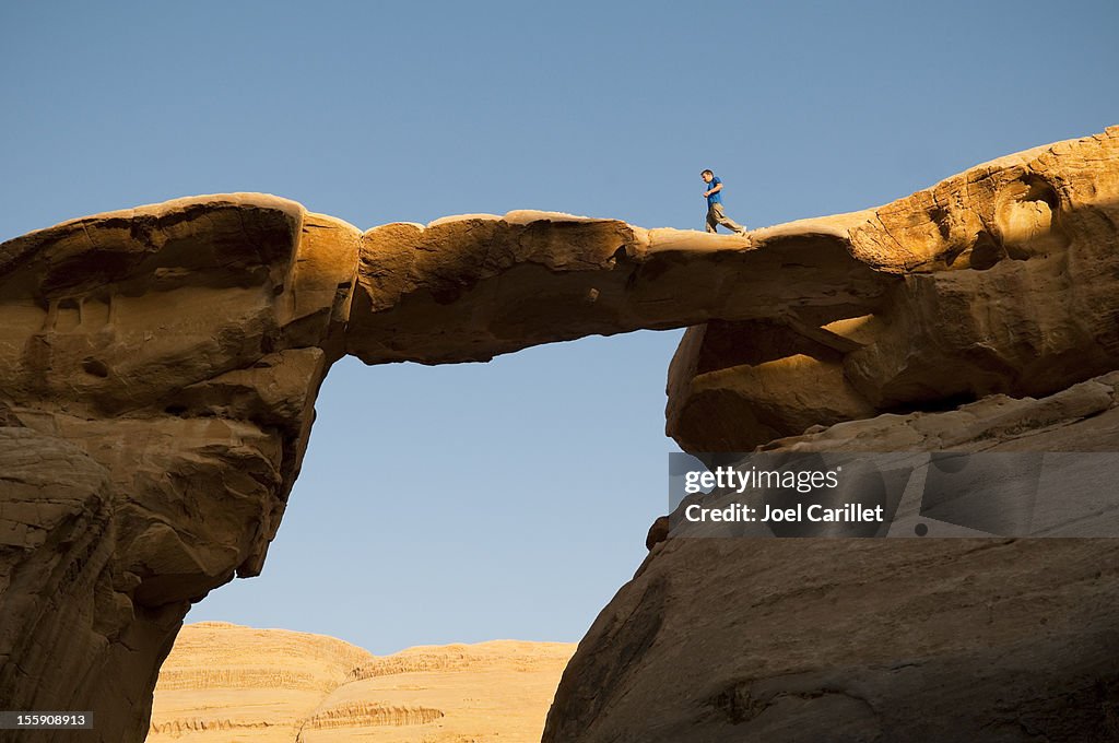 リモコミッションを Wadi Rum ,Jordan