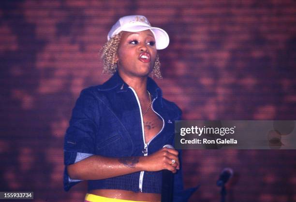 2002 Rapper Wear Eve 2002 Photos and Premium High Res Pictures - Getty Images