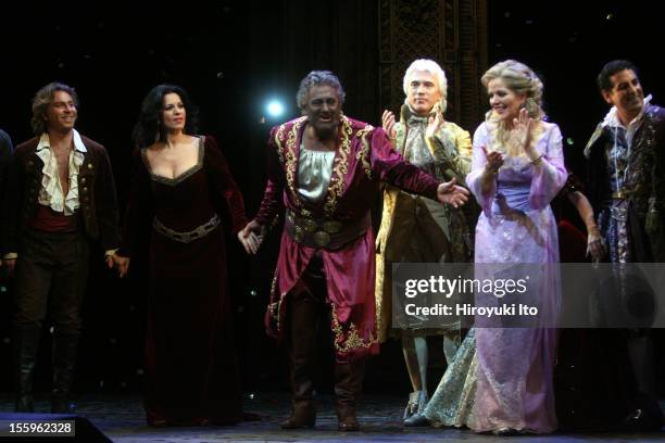 Curtain call at the 125th Anniversary Gala at the Metropolitan Opera House on Sunday night, March 15, 2009.This image;From left, Roberto Alagna,...