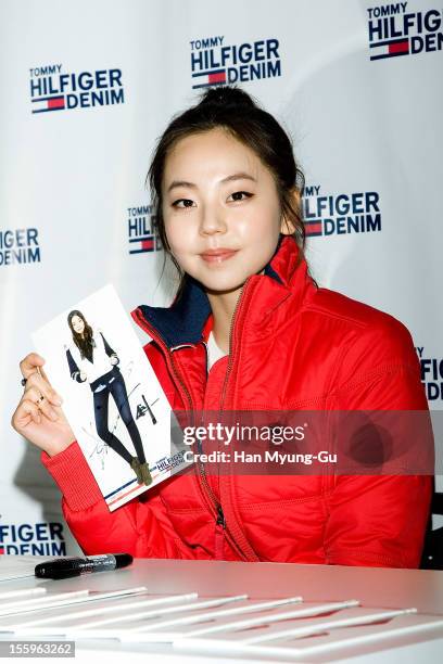 Ahn So-Hee of South Korean girl group Wonder Girls attends an autograph session for 'Tommy Hilfiger' Denim at Hyundai Department Store on November 9,...