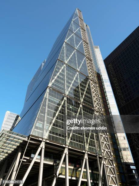 facade of london financial buildings - 122 leadenhall street stock-fotos und bilder