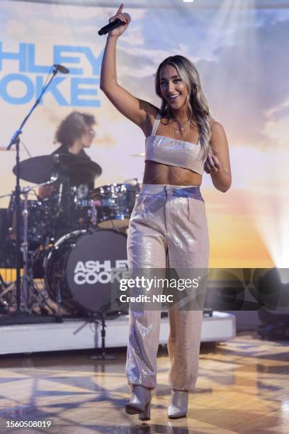 Ashley Rnd Singer 88 Ashley Cooke Singer Stock Photos, High-Res Pictures, and Images ...
