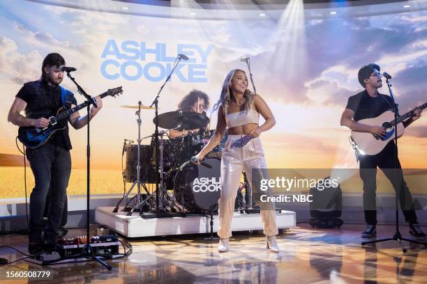 Ashley Rnd Singer 130 Ashley Cooke Singer Stock Photos, High-Res Pictures, and Images ...