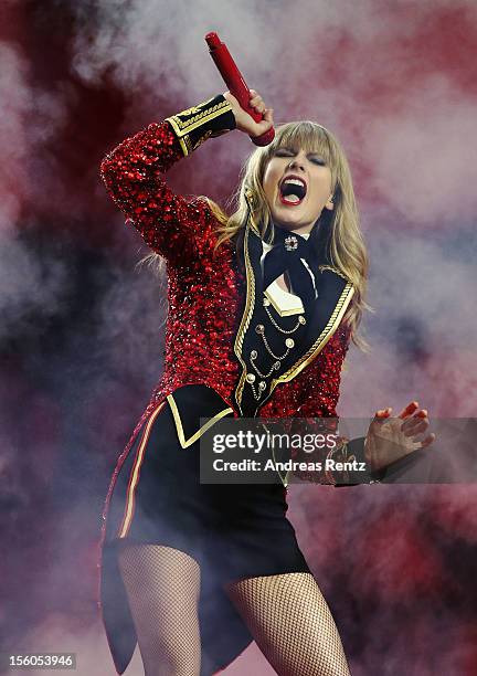 Taylor Swift performs onstage during the MTV EMA's 2012 at Festhalle Frankfurt on November 11, 2012 in Frankfurt am Main, Germany.