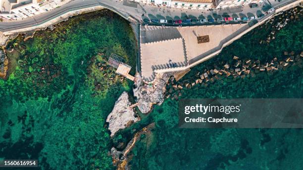 aerial photo of the town of syracuse in sicily. - ortygia stock-fotos und bilder