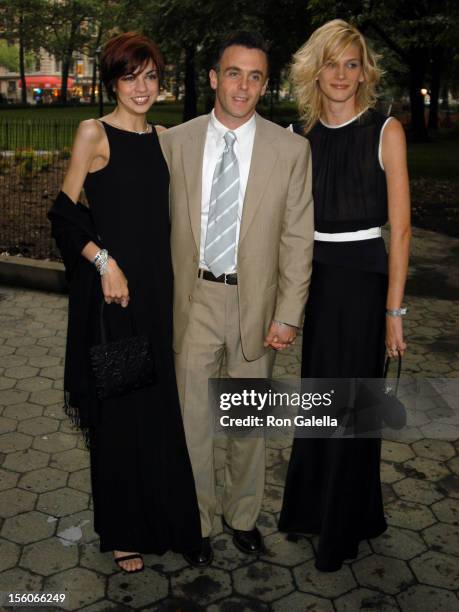 Dave Eigenberg with wife Chrysti during 'Sex and the City' Sixth Season Premiere - Outside Arrivals at American Museum of Natural History in New York...