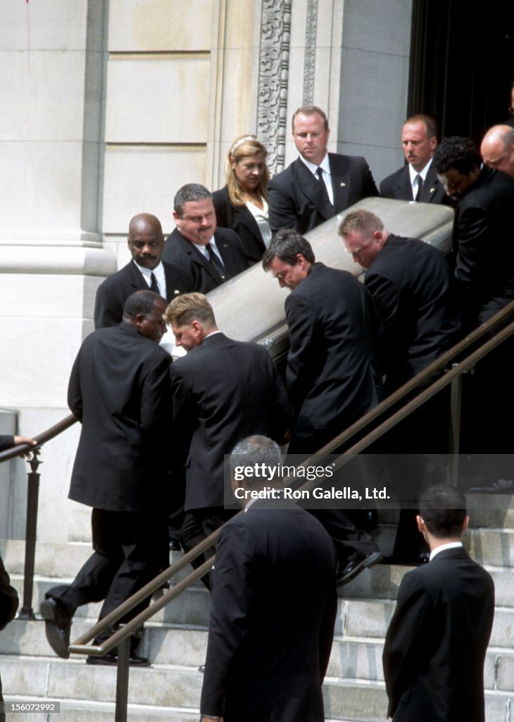Funeral for Singer-Actress Aaliyah