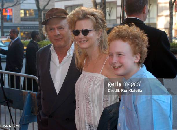 Art Garfunkel with Wife and Son during 'It Runs in the Family' New York Premiere - Outside Arrivals at Loews Lincoln Square in New York City, New...