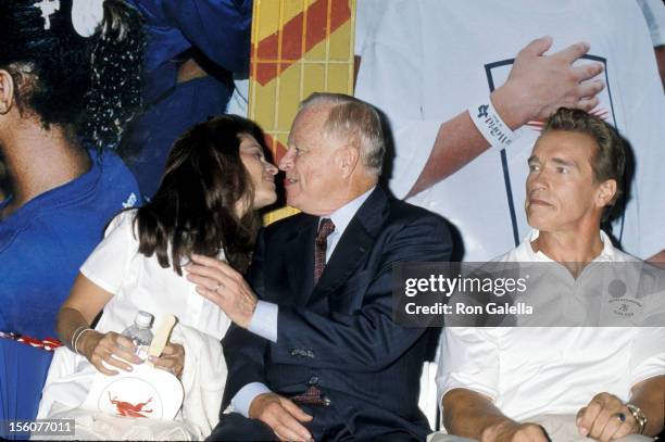Maria Riordan 430 Arnold Schwarzenegger 2000 Stock Photos, High-Res Pictures, and ...