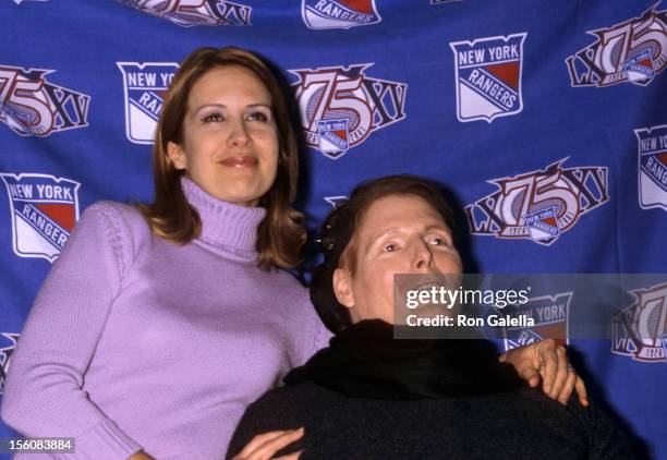 Mafison Reeve 39 Superskate 2001 Celebrity Hockey Game Stock Photos, High-Res ...