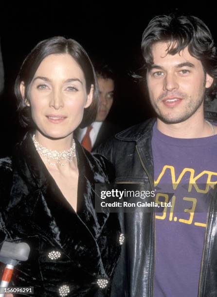 Actors Carrie-Ann Moss and Steven Roy attend the 'Chocolat' Beverly Hills Premiere on December 11, 2000 at Samuel Goldwyn Theatre in Beverly Hills,...