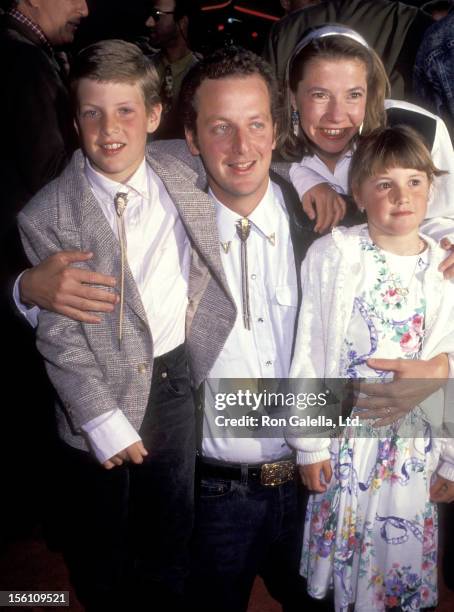 Actor Daniel Stern, wife Laure Mattos, and their children attend the 'City Slickers' Hollywood Premiere on June 6, 1991 at Mann's Chinese Theatre in...