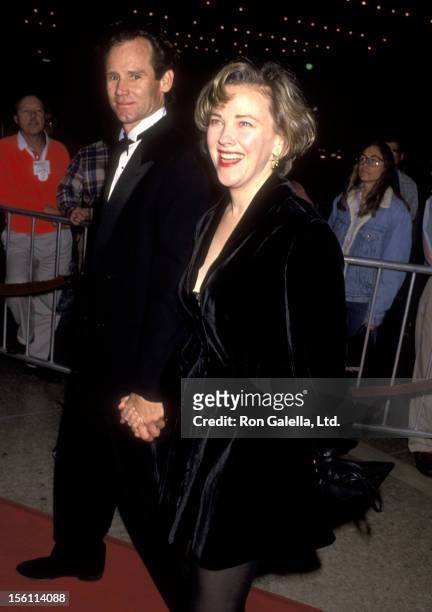 Actress Catherine O'Hara and husband Bo Welch attend the 'Grand Canyon' Century City Premiere on December 15, 1991 at Cineplex Odoen Century Plaza...