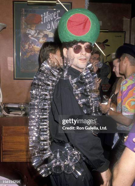 Columnist Michael Musto attends a Party for His New Book 'Manhattan on the Rocks' on September 26, 1989 at Cafe Reginette in New York City, New York.