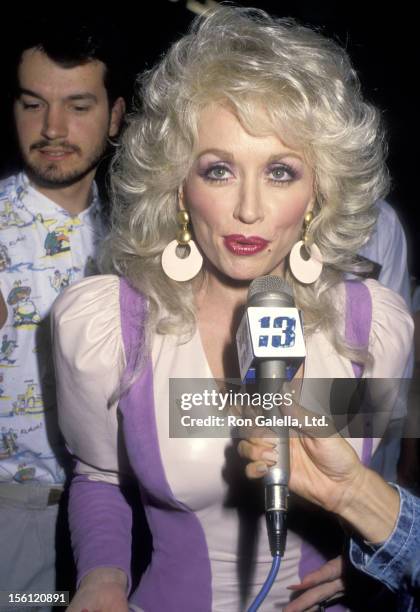 Musician Dolly Parton attends Fannie Flagg's In-Store Appearence to Promote Her New Book - 'Fried Green Tomatoes at the Whistlestop Cafe' on November...