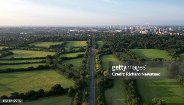 road to london - aerial view uk stock pictures, royalty-free photos & images