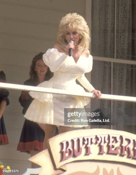 Musician Dolly Parton attends the Opening Weekend Celebration of Dollywood on April 24, 1993 at Dollywood in Pigeon Forge, Tennessee.