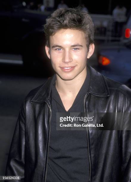 Actor Jonathan Taylor Thomas attends the 'Galaxy Quest' Hollywod Premiere on December 19, 1999 at Mann's Chinese Theatre in Hollywood, California.