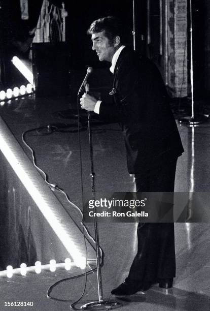 Singer Dean Martin attending 'The International Radio and Television Broadcasting Dinner' on March 15, 1973 at the Waldorf Astoria Hotel in New York...