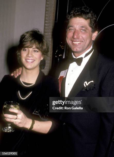 Athlete Joe Namath and wife Deborah Mays attend the 10th Annual All Sports Hall of Fame Dinner on October 23, 1985 at Waldorf-Astoria Hotel in New...
