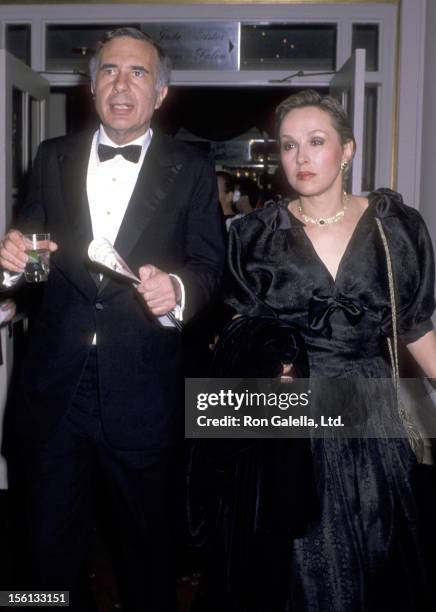 Businessman Carl Icahn and wife Liba Icahn attend the Boys' Town of Italy's 44th Annual 'Ball of the Year' Gala on April 7, 1989 at Waldorf-Astoria...