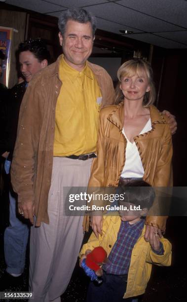 Actor John Larroquette and wife Elizabeth Cookson attending the opening of 'The Moscow Circus' on March 6, 1991 at the Forum in Los Angeles,...