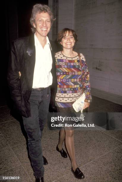 Actor Kale Browne and Actress Karen Allen attend The Big Apple Circus on October 25, 1991 at Lincoln Center in New York City, New York.