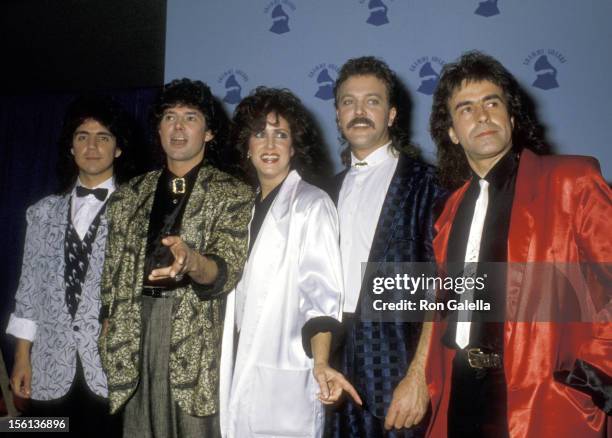 Musicians Grace Slick and the Jefferson Starship attend the 28th Annual Grammy Awards on February 25, 1986 at Shrine Auditorium in Los Angeles,...