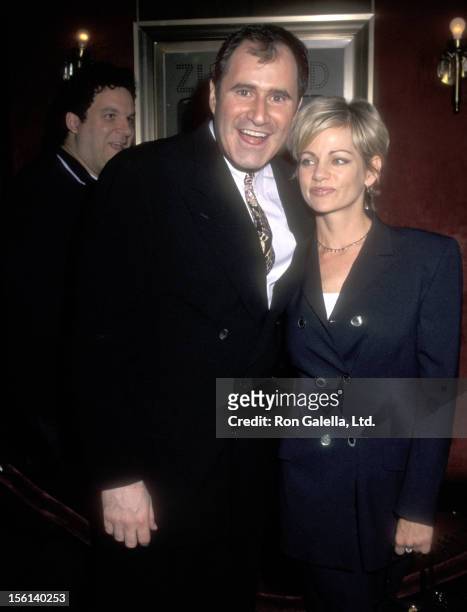 Actor Richard Kind and guest Dana Stanley attend 'The Peacemaker' New York City Premiere on September 22, 1997 at Ziegfeld Theater in New York City.