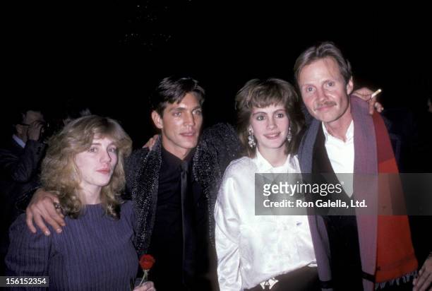 Actor Eric Roberts, actress Julia Roberts and their sister Lisa Roberts and actor Jon Voight attend the 'Runaway Train' Premiere Party on December 4,...