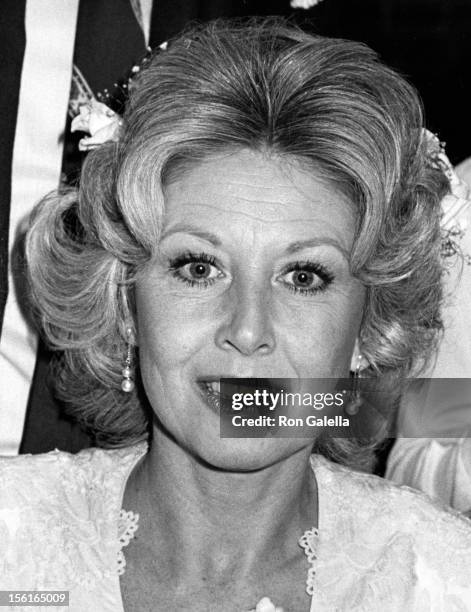 Actress Michael Learned attends Michael Learned-William Parker Wedding Reception on December 18, 1979 at Jacques Restaurant in New York City.