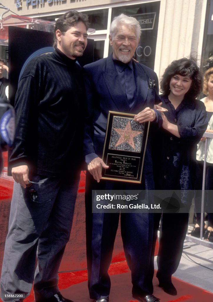 Actor James Coburn, son James Coburn IV and daughter Lisa Coburn... News Photo Getty Images