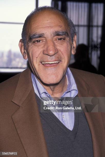 Actor Abe Vigoda attends the cocktail party for Night of 100 Stars III on May 3, 1990 at Tiffany's in New York City.