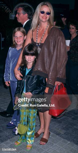 Actress Donna Dixon and daughters Danielle Aykroyd and Belle Aykroyd attend the world premiere of 'Jurassic Park-The Lost World' on May 19, 1997 at...