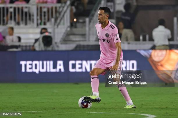 Sergio Busquets of Inter Miami CF controls the ball during the second half of the Leagues Cup 2023 match between Cruz Azul and Inter Miami CF at DRV...