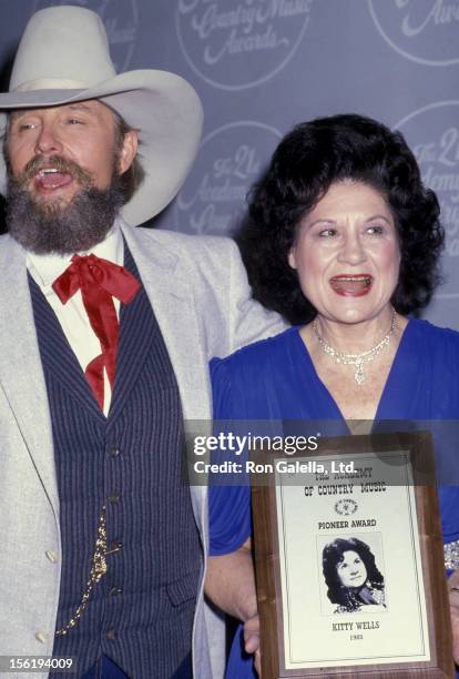 Musicians Charlie Daniels and Kitty Wells attend 21st Annual Academy of Country Music Awards on April 14, 1986 at Knott's Berry Farm in Buena Park,...