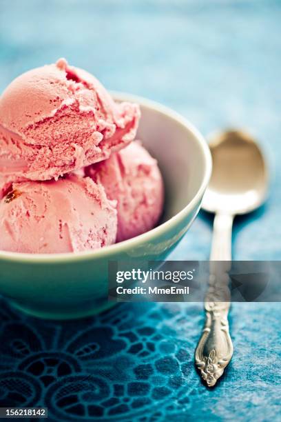 strawberry ice cream in a bowl - strawberry ice cream stock pictures, royalty-free photos & images