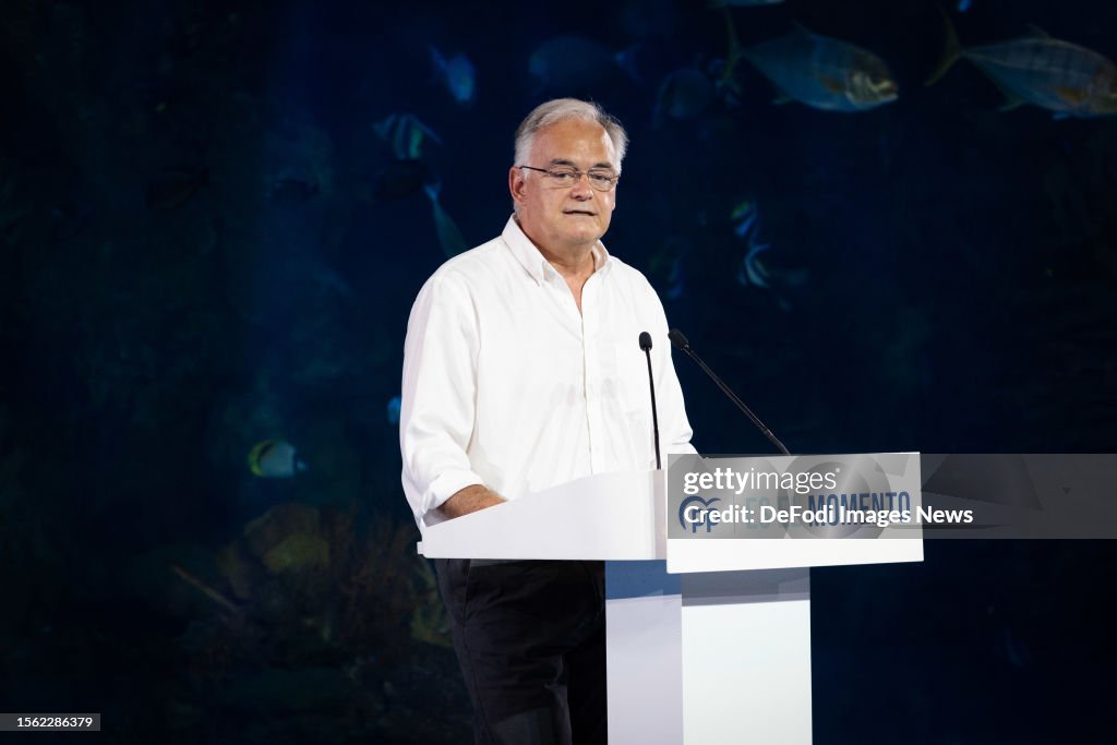 Alberto Nunez Feijoo presiding electoral campaign rally in Valencia