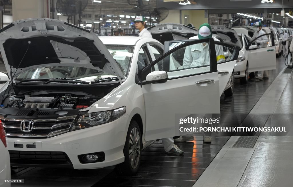 THAILAND-JAPAN-WEATHER-FLOODS-AUTO