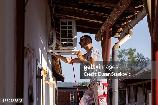Installing the outdoor unit of air condition Installing the outdoor unit of air condition
