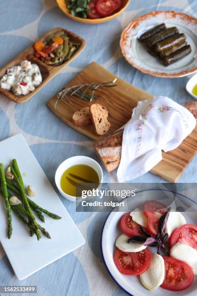fresh green asparagus with salad - alkaline food stock pictures, royalty-free photos & images